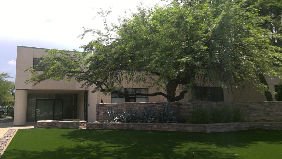 6252 E Grant Rd, Tucson, AZ for lease - Building Photo - Image 1 of 7