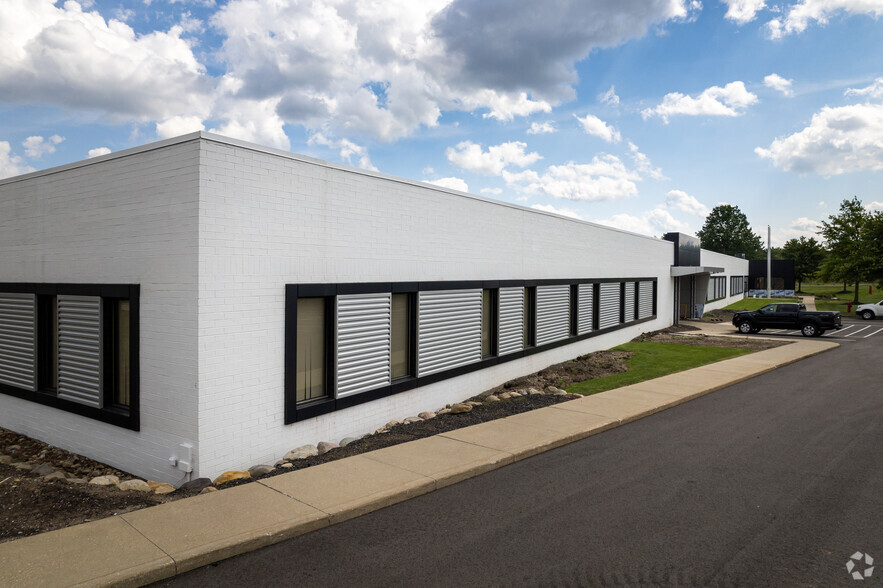 30500 Bruce Industrial Pky, Solon, OH for sale - Primary Photo - Image 1 of 1