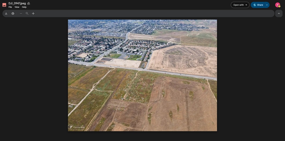5801 Morning Dr, Bakersfield, CA à vendre - Photo du bâtiment - Image 3 de 14