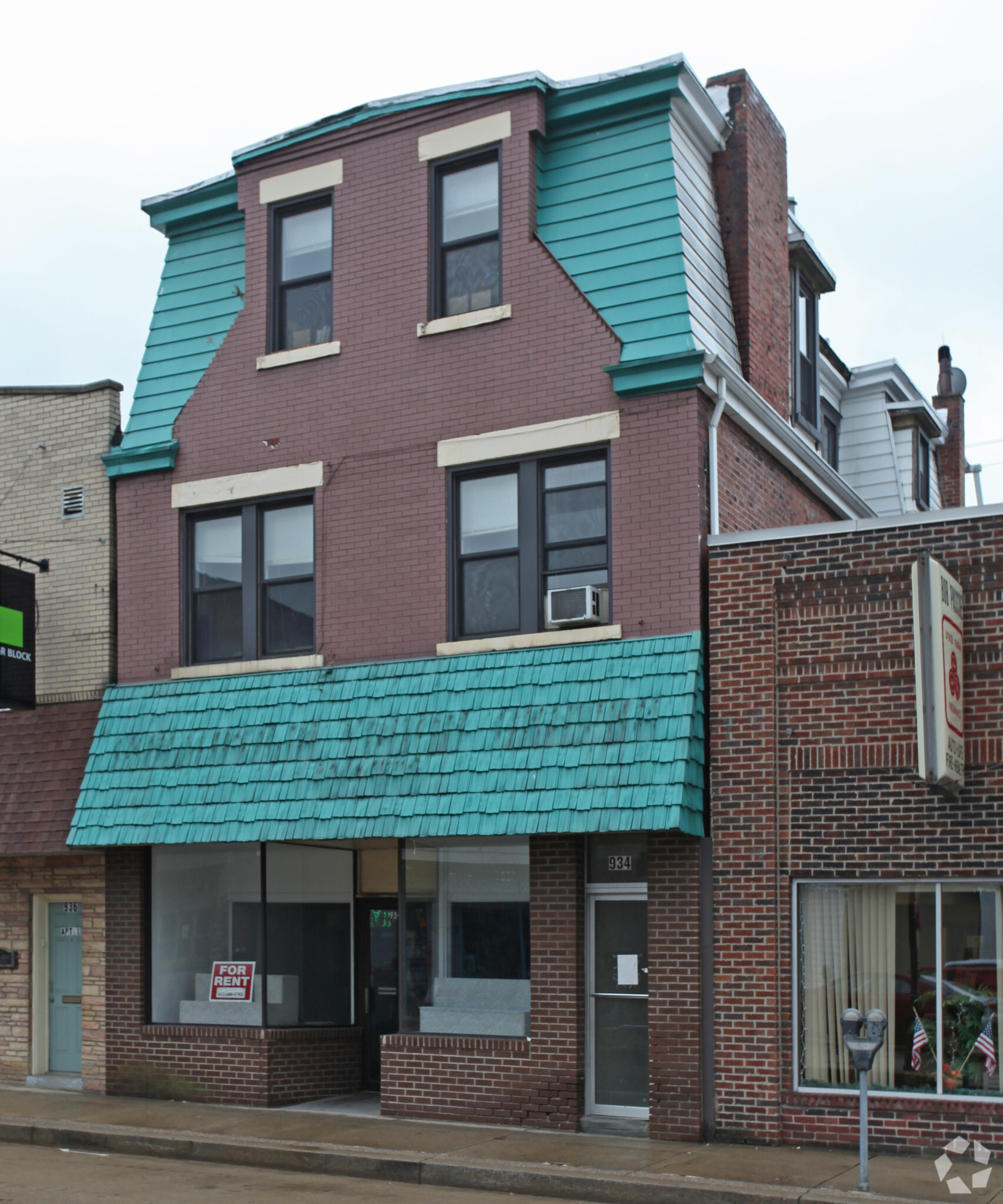 934 5th Ave, Coraopolis, PA for sale Primary Photo- Image 1 of 4