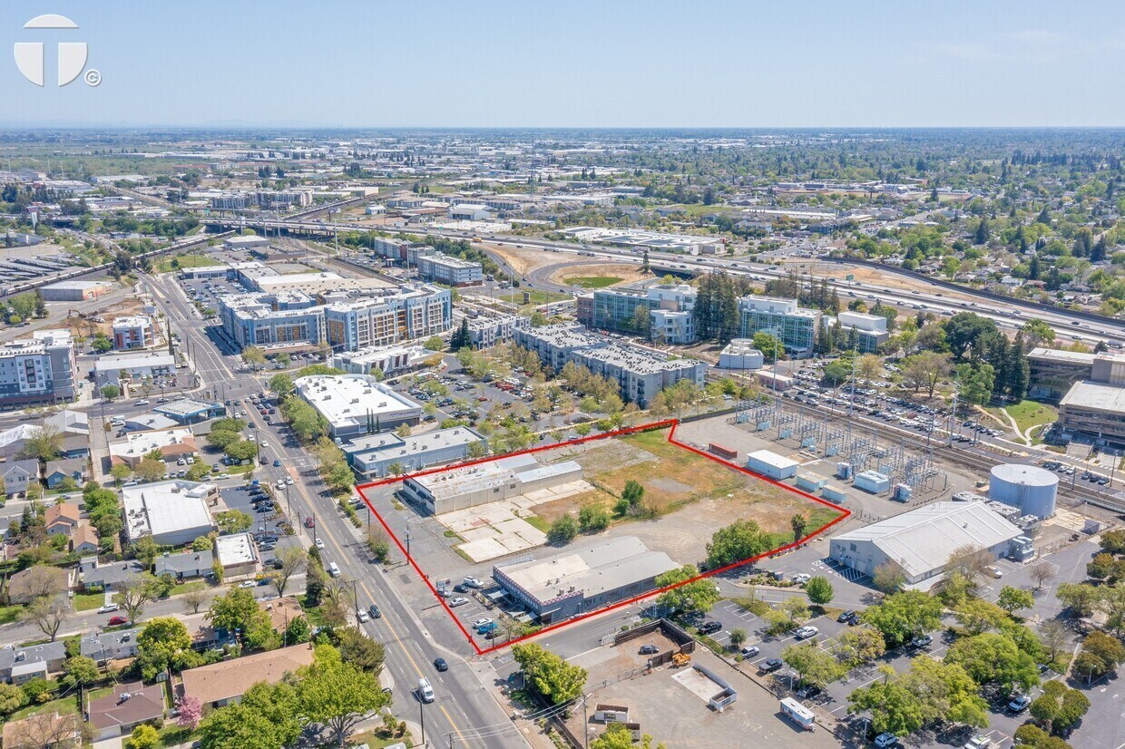 6200-6300 Folsom Blvd, Sacramento, CA à louer Photo principale- Image 1 de 5