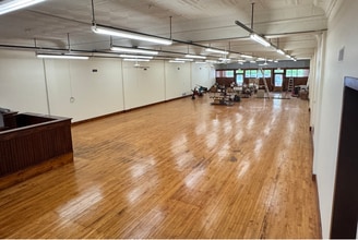 425-433 1st St, LaSalle, IL for lease Interior Photo- Image 1 of 4