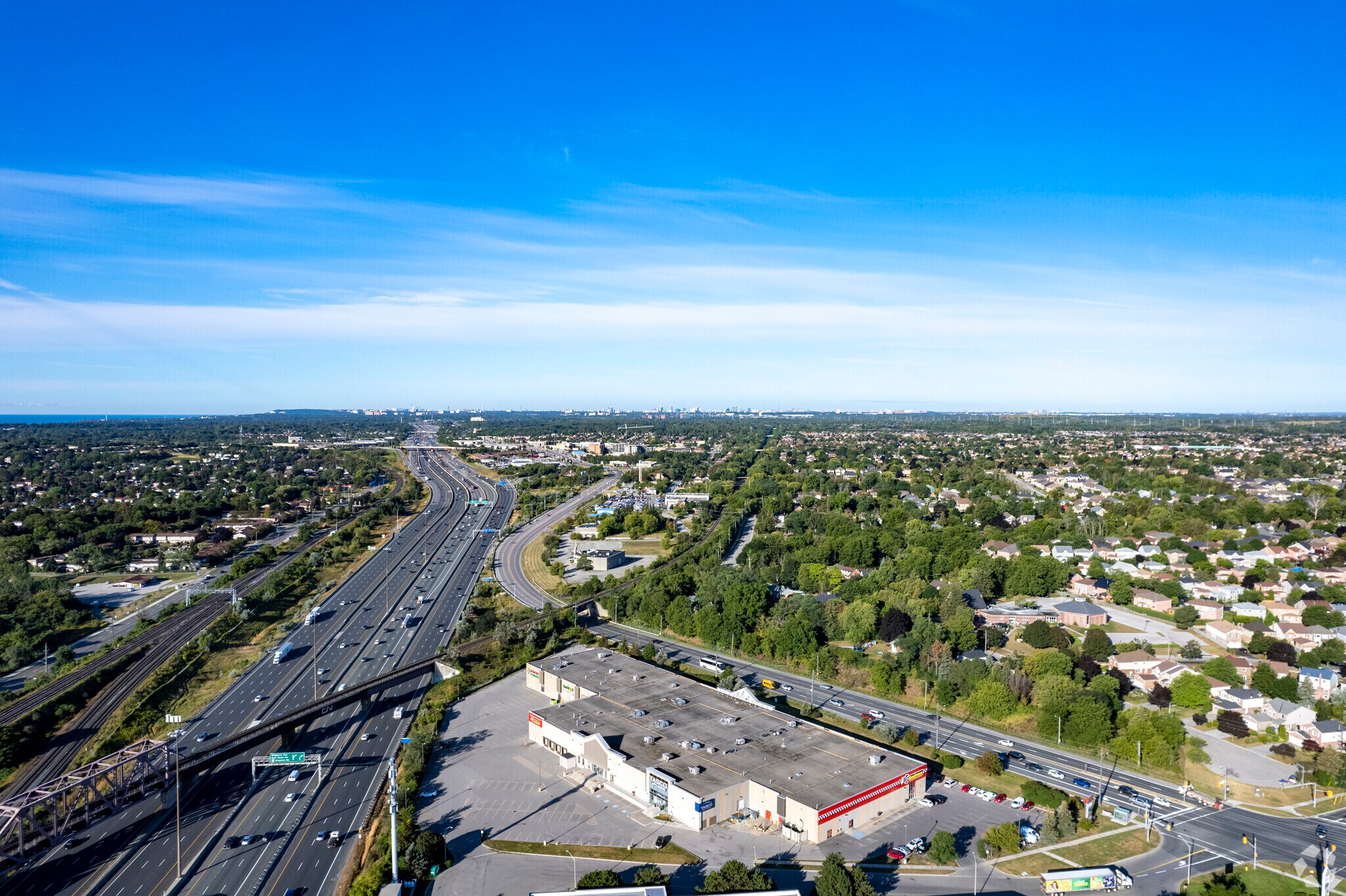 1095 Kingston Rd, Pickering, ON à vendre Aérien- Image 1 de 1