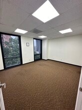8730 Georgia Ave, Silver Spring, MD à louer Photo intérieure- Image 2 de 7