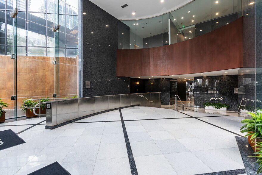 1200 Brickell Ave, Miami, FL à vendre - Hall d’entrée - Image 3 de 14