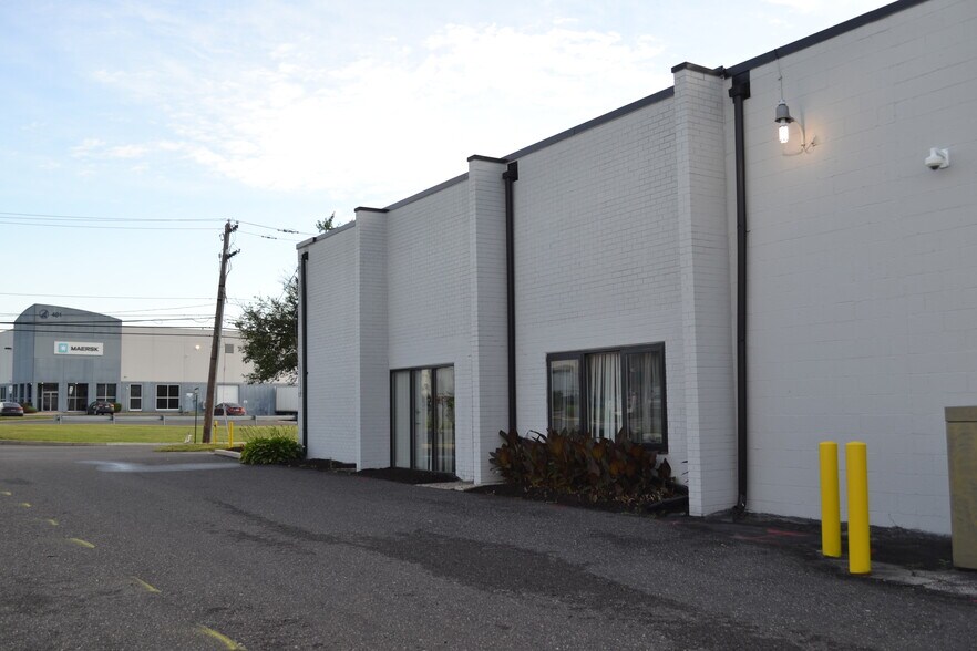 514 Kaiser Dr, Folcroft, PA for lease - Building Photo - Image 3 of 6