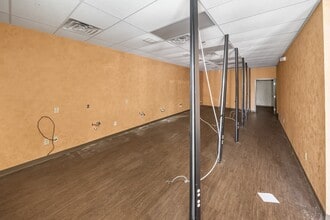 3400-3502 S Broadway, Tyler, TX for lease Interior Photo- Image 2 of 11