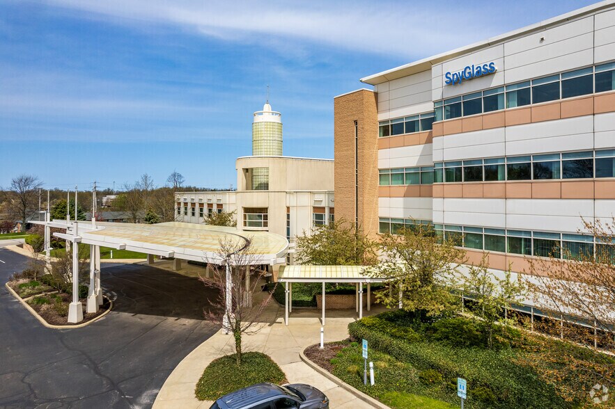 25777 Detroit Rd, Westlake, OH à louer - Photo du bâtiment - Image 2 de 5