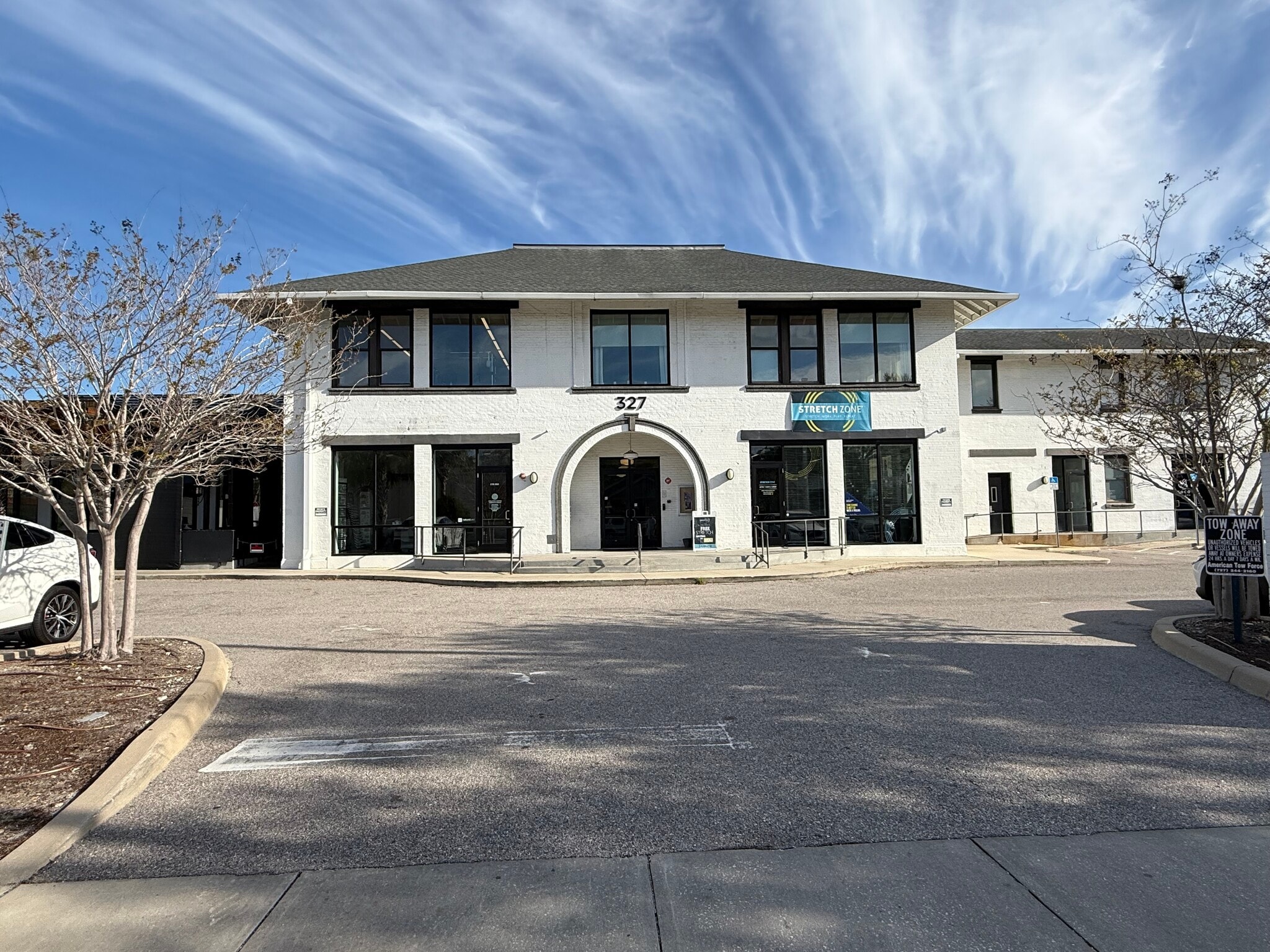 327 11th Ave N, Saint Petersburg, FL à louer Photo intérieure- Image 1 de 7