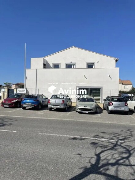 Flex in Saint-Victoret for lease - Building Photo - Image 1 of 5