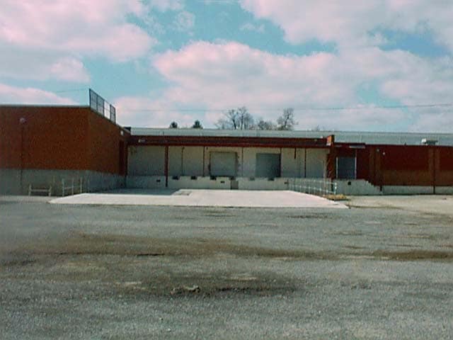 3330 Hollins Rd, Roanoke, VA à louer Photo du bâtiment- Image 1 de 8