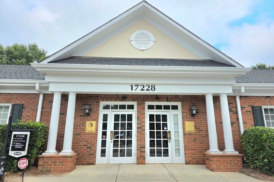 17228 Lancaster Hwy, Charlotte, NC for lease - Building Photo - Image 2 of 15