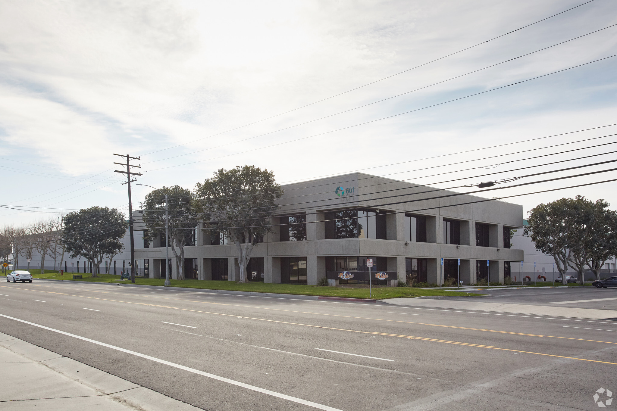 601 S Acacia Ave, Fullerton, CA for lease Primary Photo- Image 1 of 9