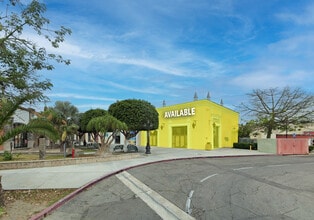 11215-11389 Long Beach Blvd, Lynwood, CA à louer Photo du bâtiment- Image 1 de 1