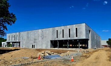 3 Century Dr, Parsippany, NJ à louer Photo de construction- Image 2 de 4