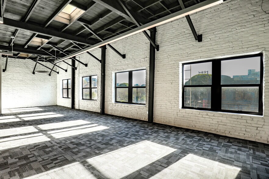 1062 Folsom St, San Francisco, CA à louer - Photo du bâtiment - Image 3 de 8