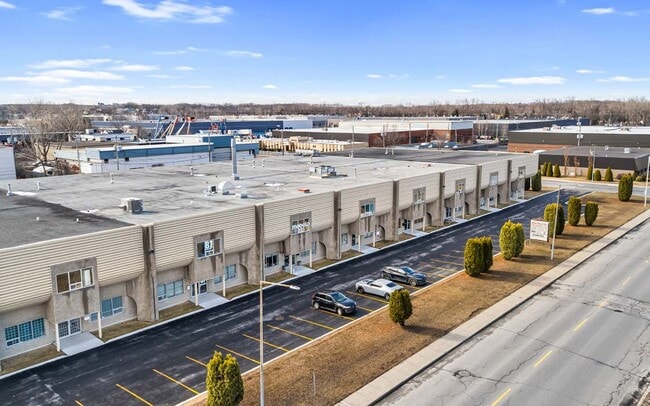 Plus de détails pour 2140-2150 Rue De La Province, Longueuil, QC - Industriel à vendre