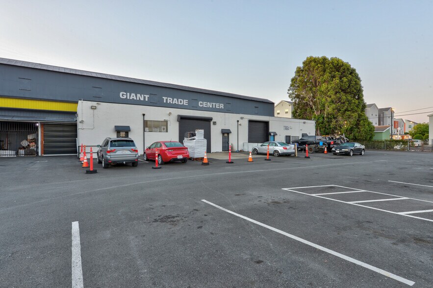 3000-3080 Giant Rd, San Pablo, CA à louer - Photo du bâtiment - Image 2 de 10