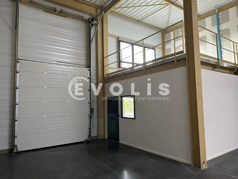 225 Avenue Des Marronniers, Bourgoin-Jallieu à louer - Photo intérieure - Image 3 de 16