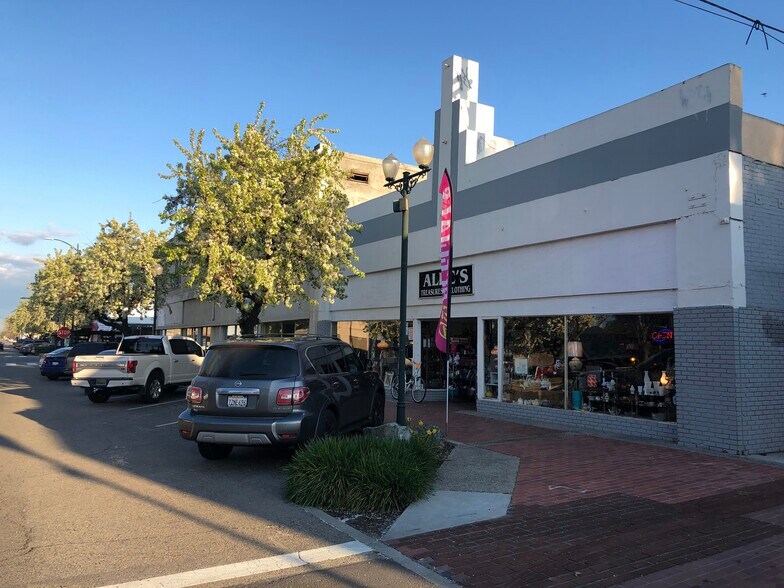 1401-1415 7th St, Sanger, CA for lease - Building Photo - Image 2 of 15