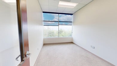 5920 William Cannon Dr, Austin, TX for lease Interior Photo- Image 2 of 6