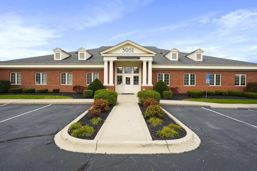 5051 Forest Dr, New Albany, OH à louer - Photo du bâtiment - Image 3 de 4