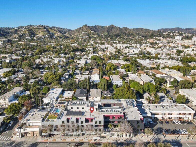 7617 Santa Monica Blvd, West Hollywood, CA à louer - Photo du bâtiment - Image 2 de 17