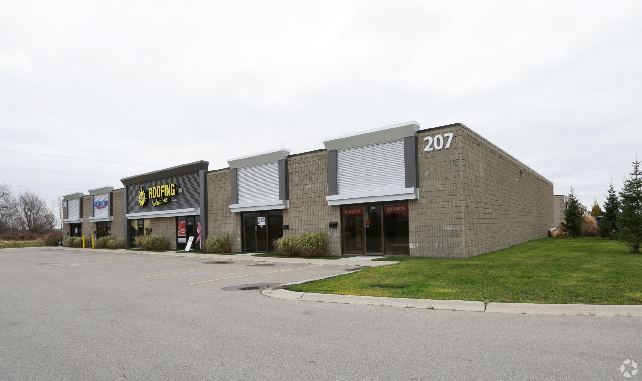 199 Exeter Rd, London, ON à vendre Photo principale- Image 1 de 1