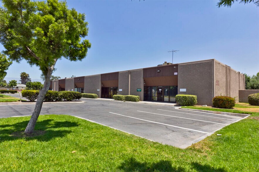500 S Rancho Ave, Colton, CA à louer - Photo du bâtiment - Image 1 de 5