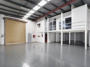 16 Powers Rd, Seven Hills for lease Interior Photo- Image 1 of 3