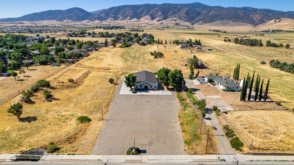 48771 W Valley Blvd, Tehachapi, CA à vendre - Photo du bâtiment - Image 3 de 38