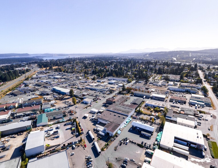 1911 Wilfert Rd, Nanaimo, BC à vendre - Photo du bâtiment - Image 2 de 11