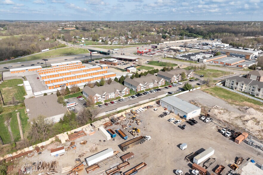 6401 Brookfield Court Dr, Saint Louis, MO à vendre - Photo du bâtiment - Image 3 de 9