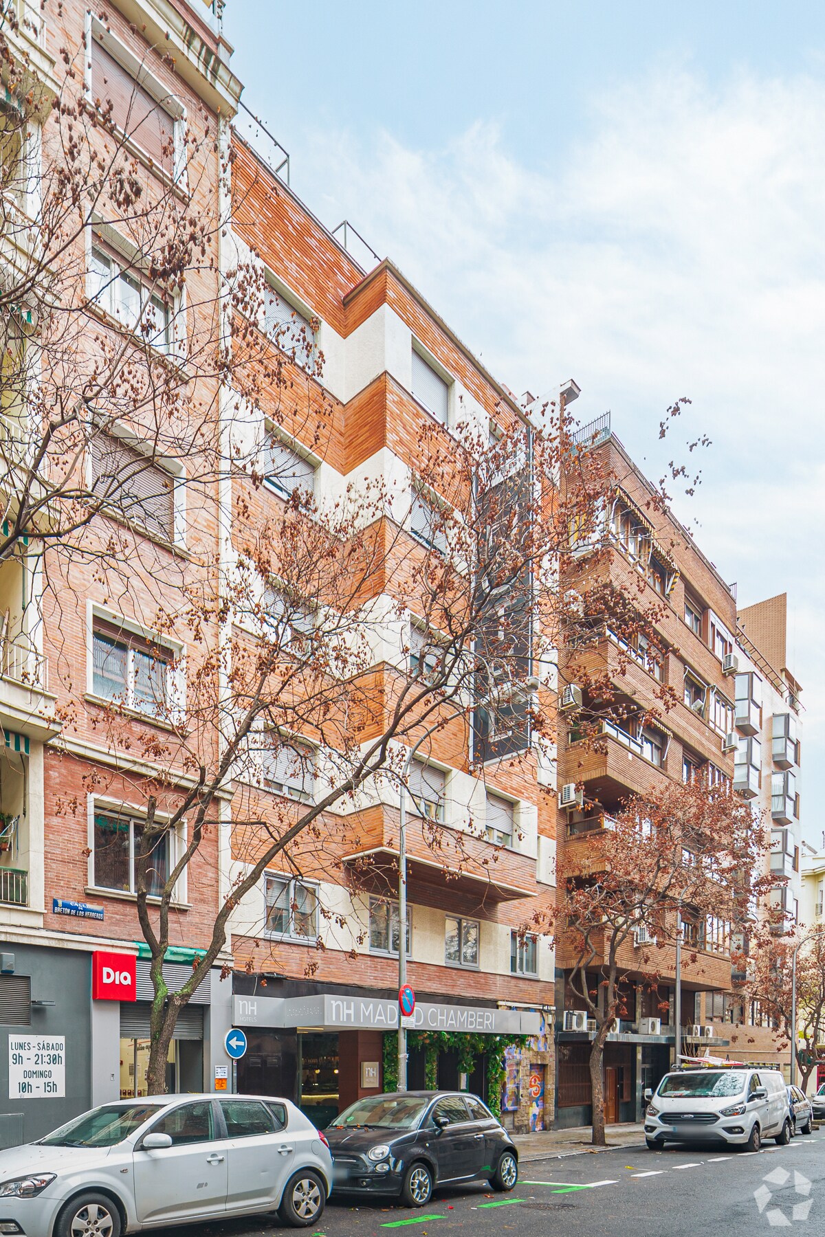 Calle de Bretón de los Herreros, 29, Madrid, Madrid for sale Primary Photo- Image 1 of 1