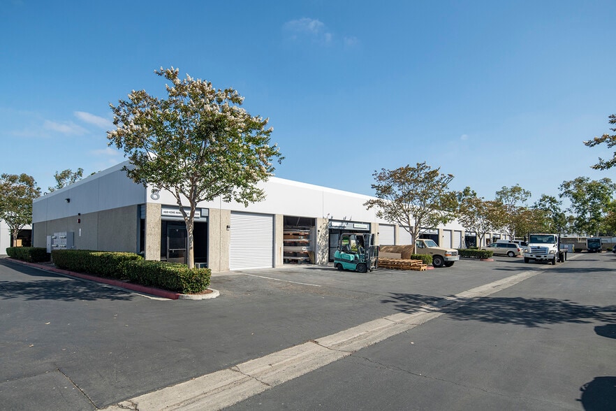 15791 Rockfield Blvd, Irvine, CA for lease - Building Photo - Image 2 of 27