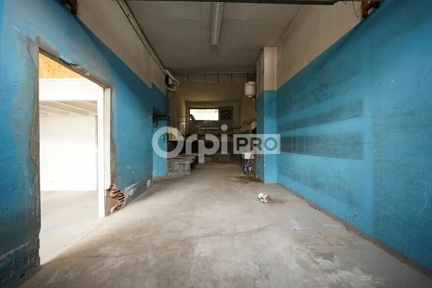 Retail in Lyon for lease - Interior Photo - Image 3 of 6