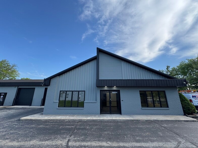 15371 Stony Creek Way, Noblesville, IN for lease - Building Photo - Image 3 of 19