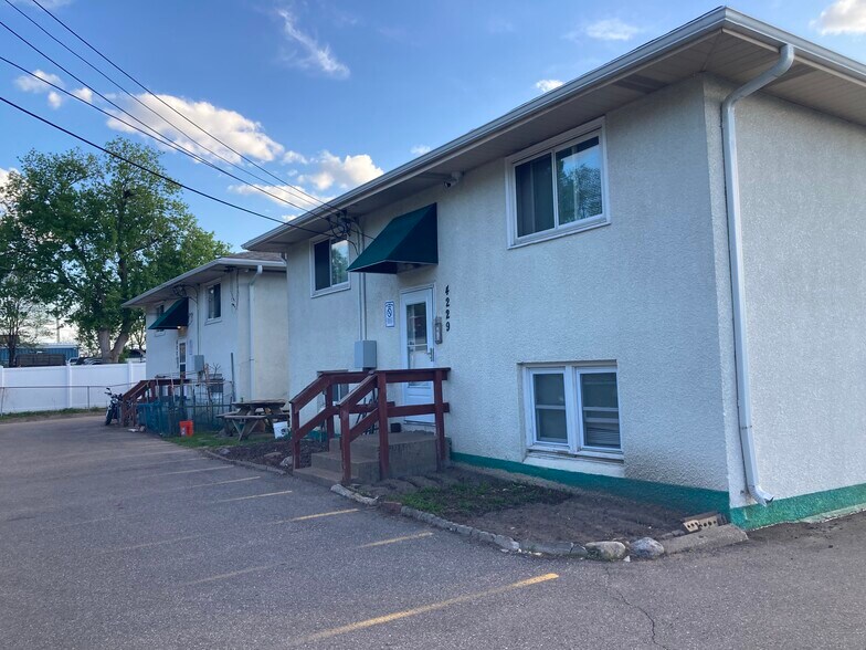 4225-4229 Central Ave NE, Columbia Heights, MN à vendre - Photo du bâtiment - Image 3 de 14