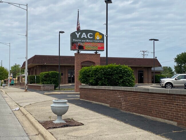 More details for 25 E 16th St, Chicago Heights, IL - Office for Sale