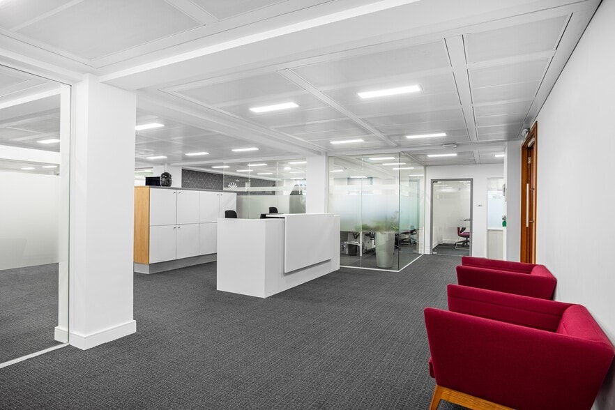 4-12 Regent St, London for lease - Interior Photo - Image 3 of 10