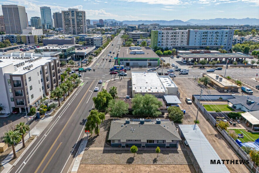 4118 N 3rd Ave, Phoenix, AZ à vendre - Photo du bâtiment - Image 2 de 13