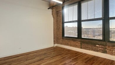 1200 W 35th St, Chicago, IL for lease Interior Photo- Image 1 of 3
