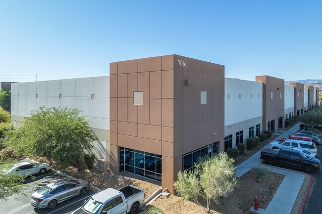 Plus de détails pour 7061 W Arby Ave, Las Vegas, NV - Industriel à louer