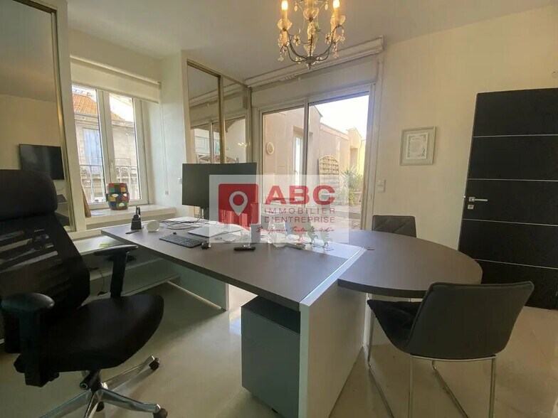 Bureau dans Montpellier à vendre - Photo du bâtiment - Image 2 de 9