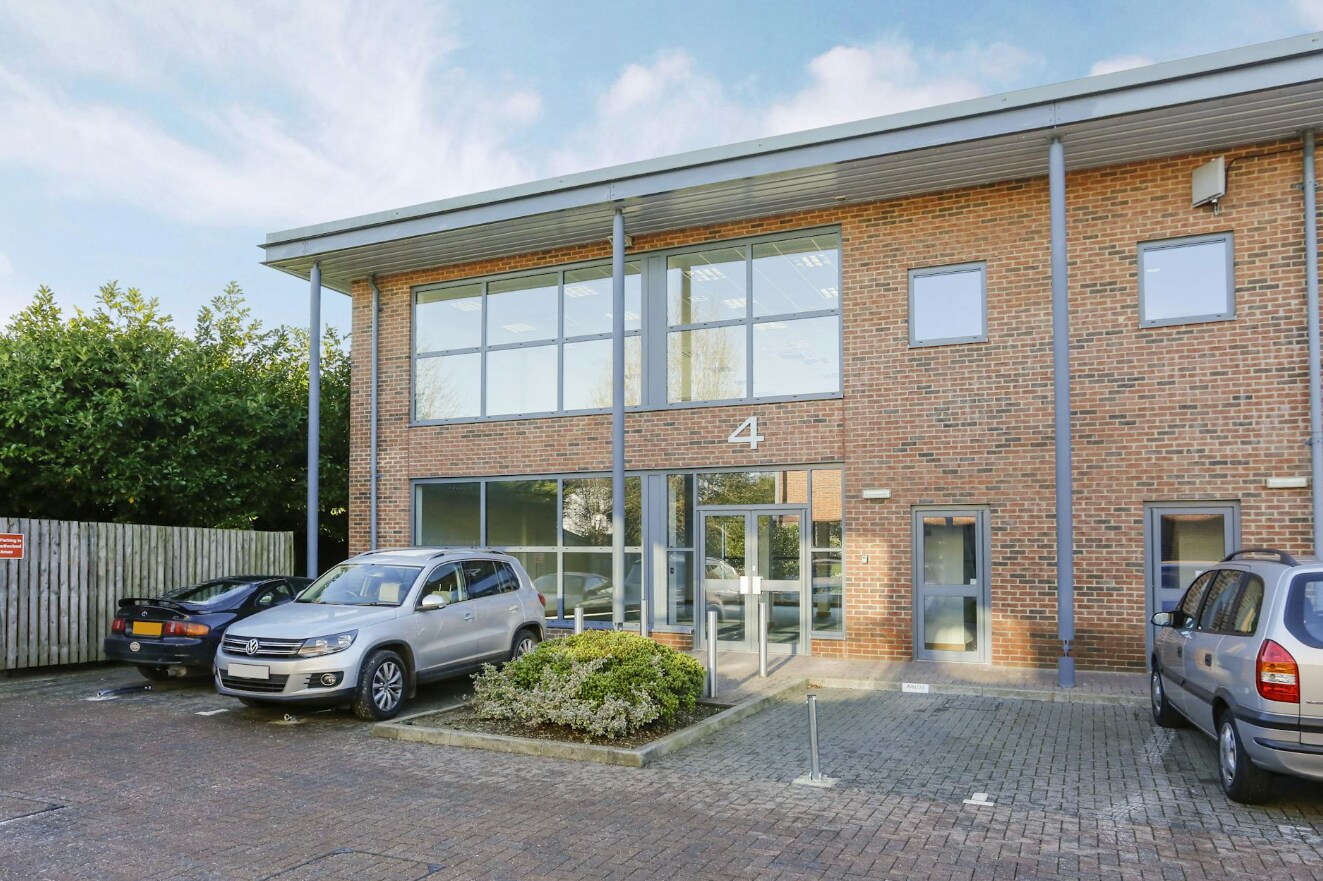 White Lion Rd, Amersham à vendre Photo du bâtiment- Image 1 de 4