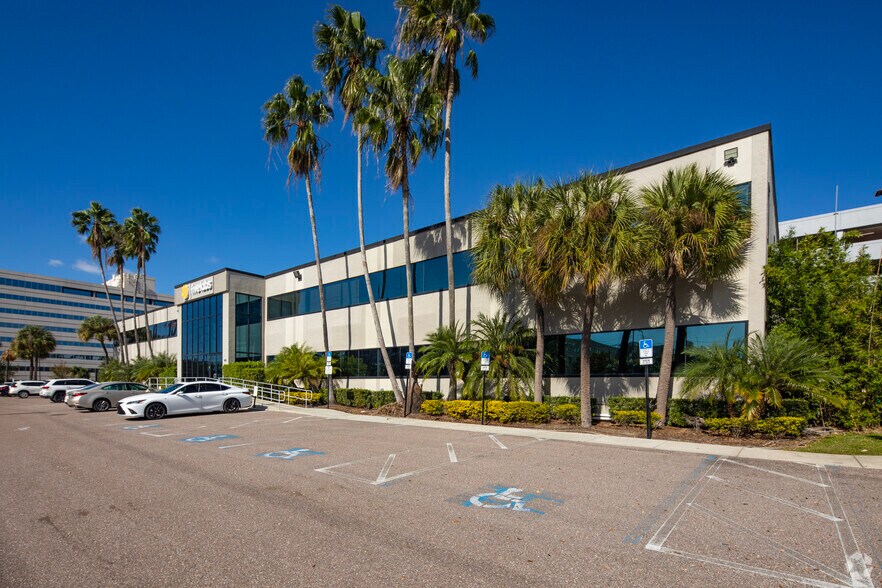 4115 W Spruce St, Tampa, FL à louer - Photo du bâtiment - Image 1 de 4