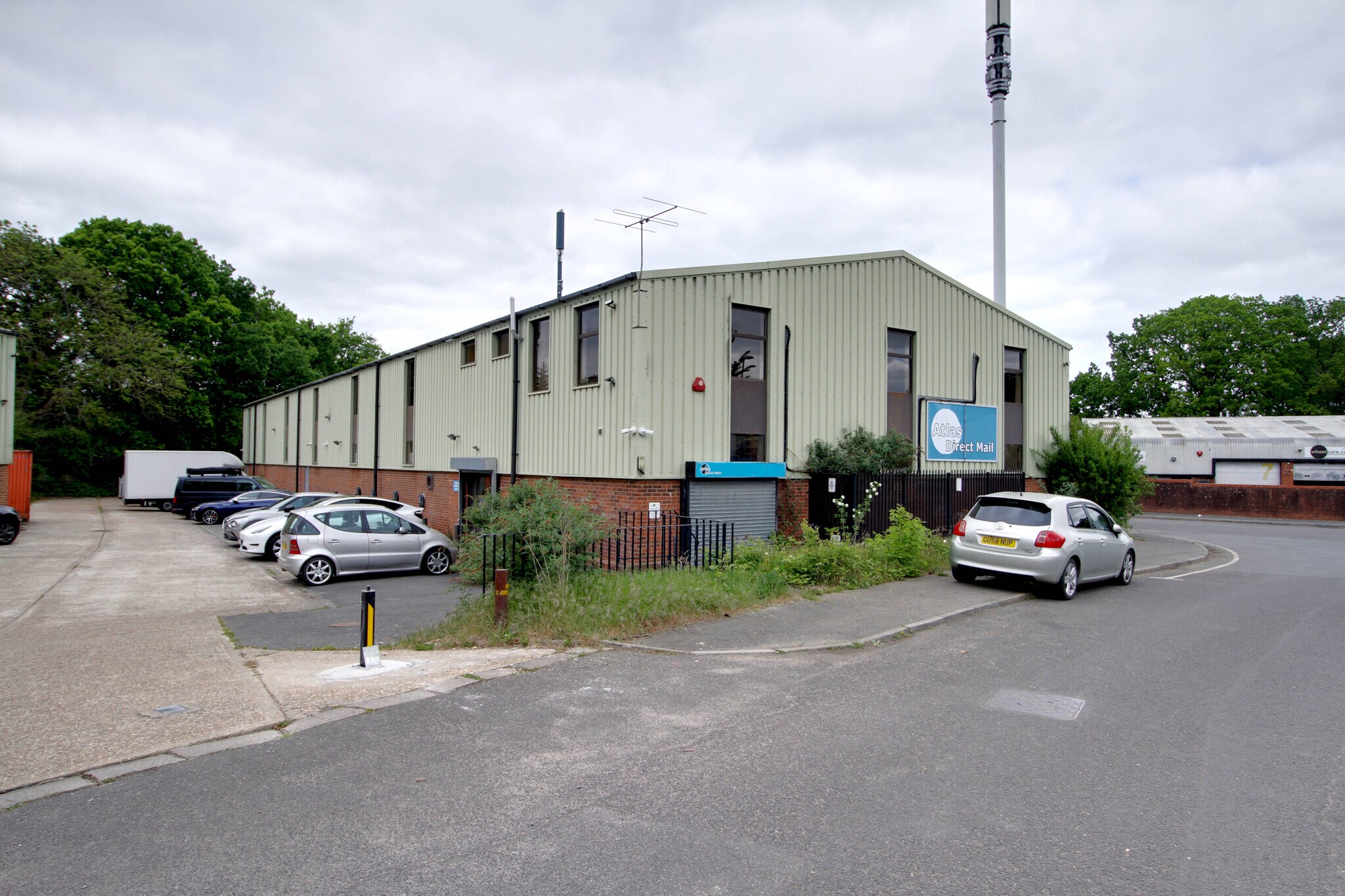 Marchants Way, Burgess Hill à louer Photo du bâtiment- Image 1 de 4