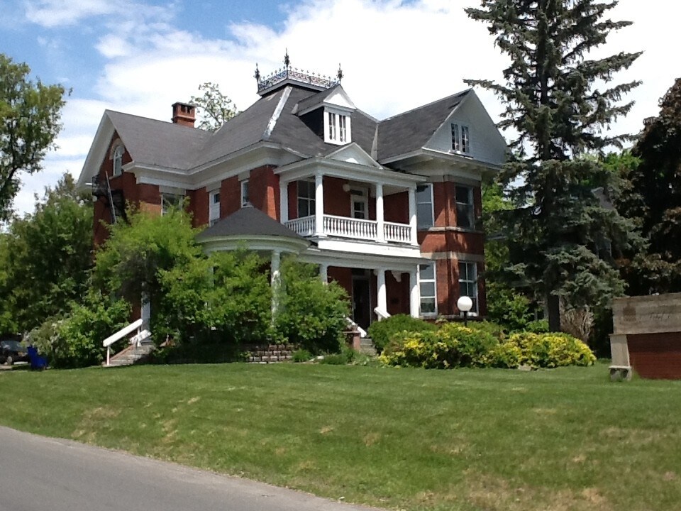 53 Rue Principale, Gatineau, QC for sale Building Photo- Image 1 of 1