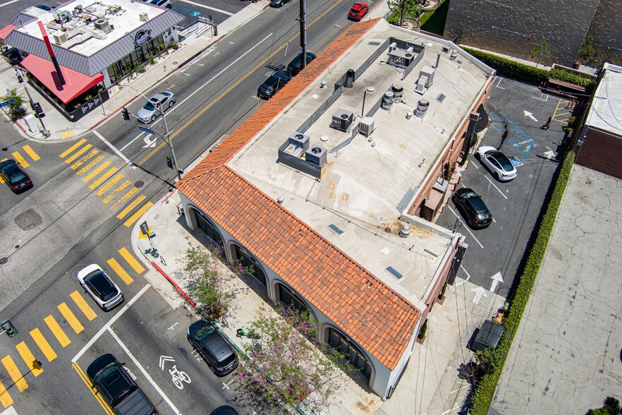 2300-2308 E 4th St, Long Beach, CA for lease - Building Photo - Image 3 of 4