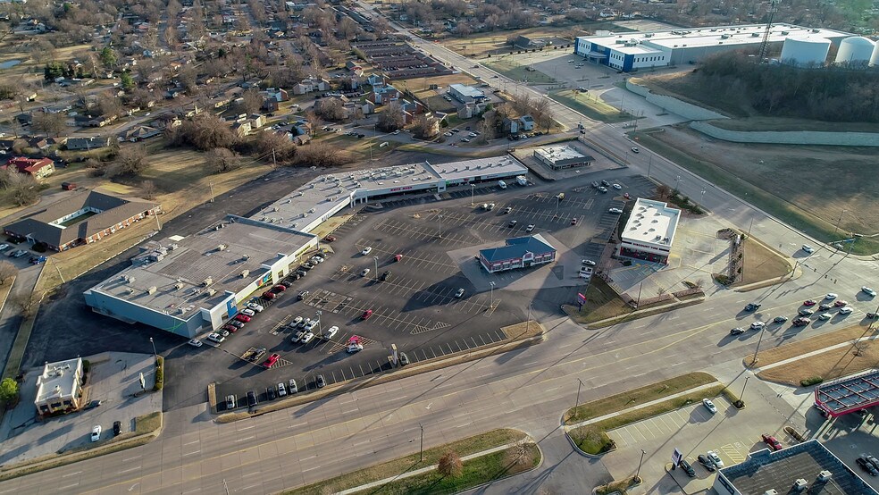 1005-1205 E Kenosha St, Broken Arrow, OK à louer - Aérien - Image 3 de 12